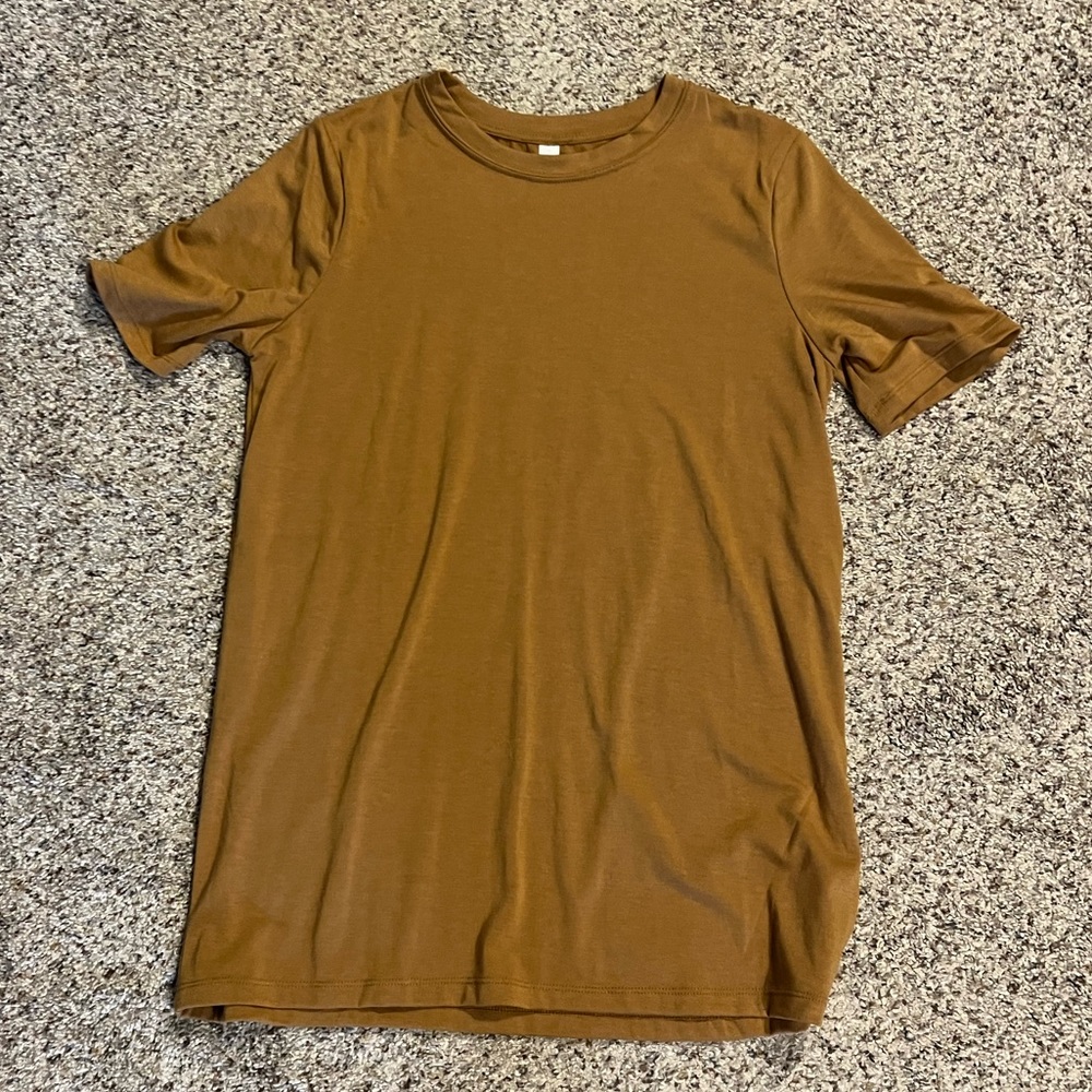 Size L t-shirt